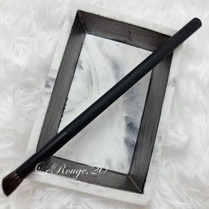 Nars 43 wild contour eyeshadow brush
